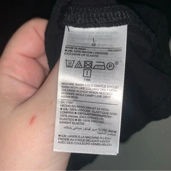 Old Navy Black Scoop Neck Rayon Button Up Blouse L - Picture 4 of 9